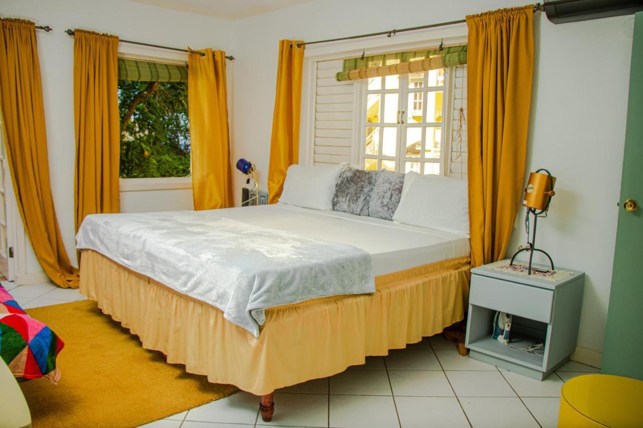 E 20 Mystic Ridge Ocho Rios Apartment Exterior photo