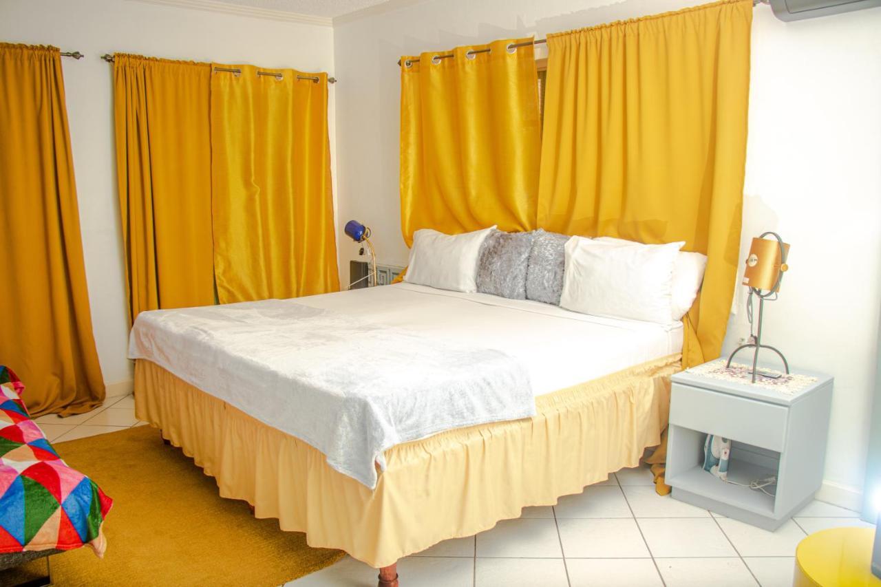 E 20 Mystic Ridge Ocho Rios Apartment Exterior photo