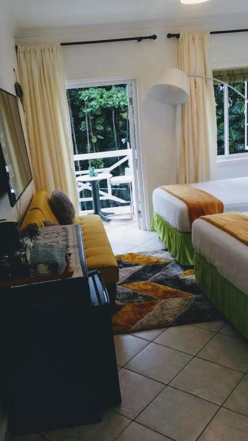 E 20 Mystic Ridge Ocho Rios Apartment Exterior photo